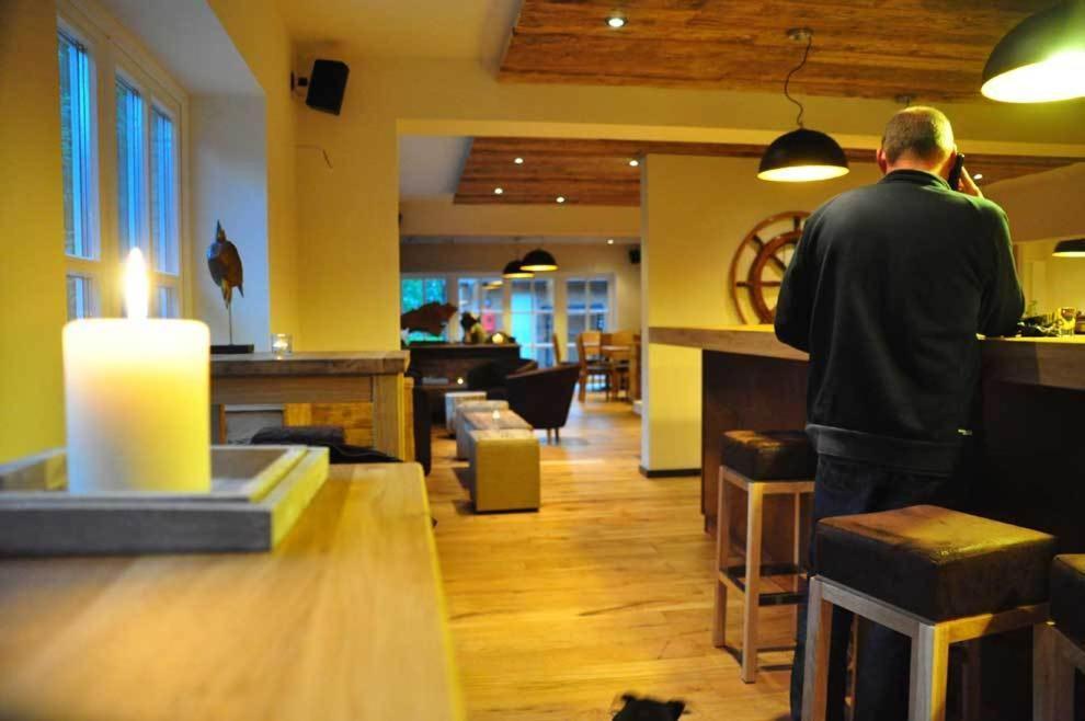 Hotel Bootshaus à Bedekaspel Extérieur photo